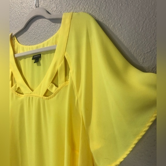 Georgette Cage Front Blouse Lemon Tonic Torrid size 3 (3X) - Picture 6 of 11